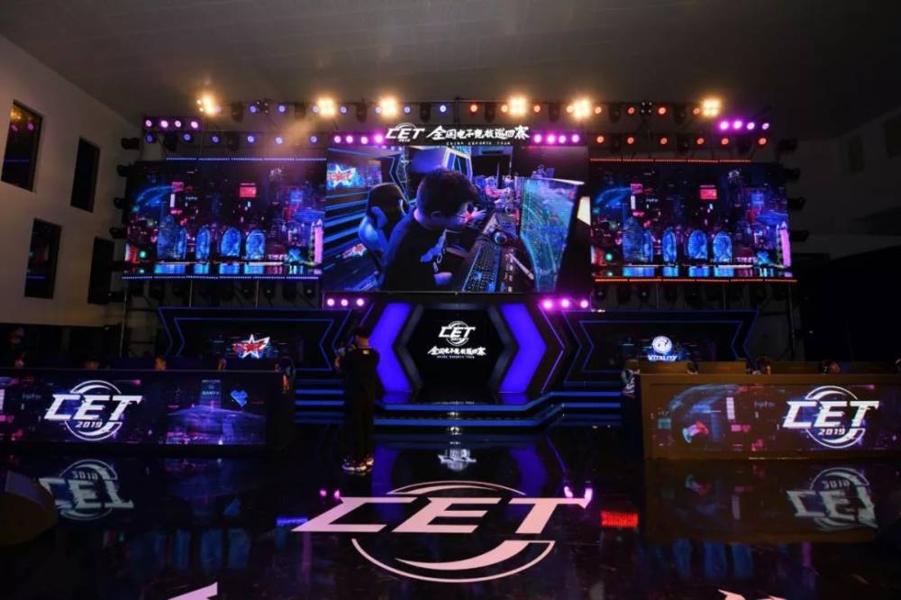 投身于社会 投身于社会